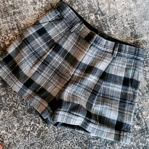 Joe Fresh woolen shorts - Picture 1 of 6